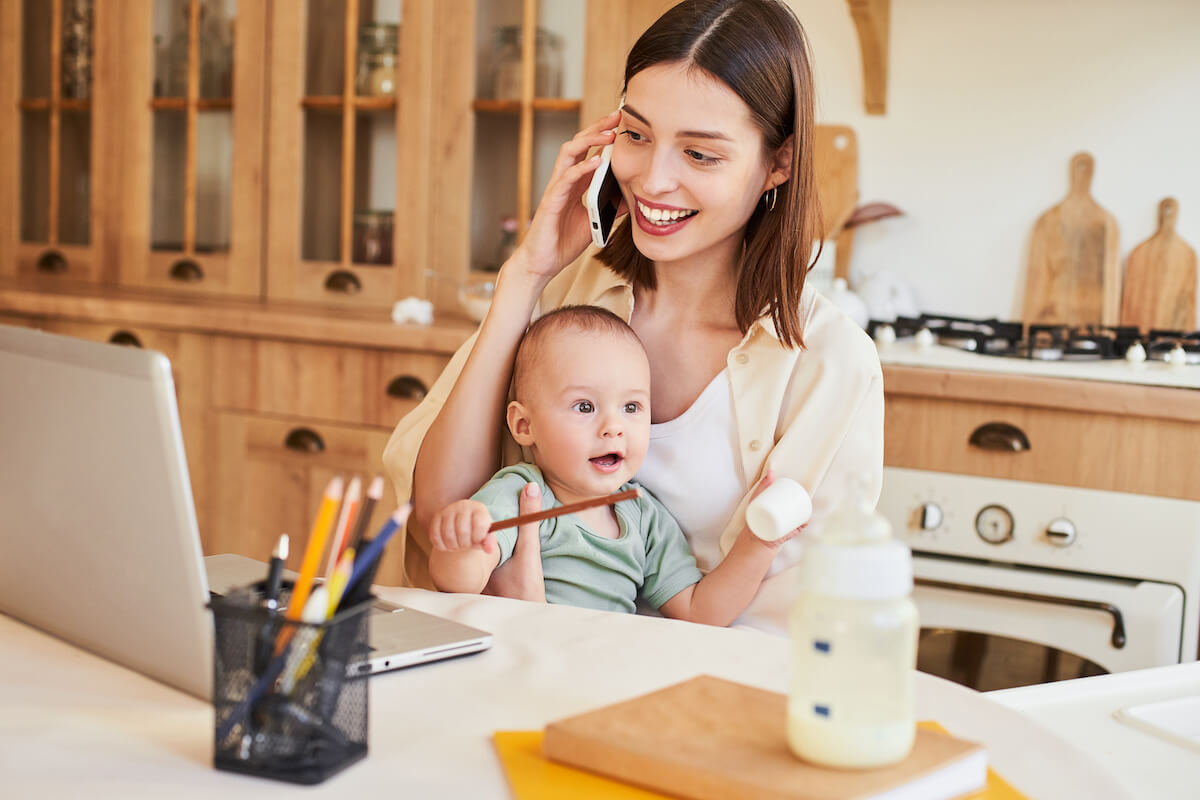 Extended leave of absence: mother working at home while taking care of her baby